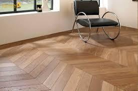 Parquet en point de Hungría pose par nos soins