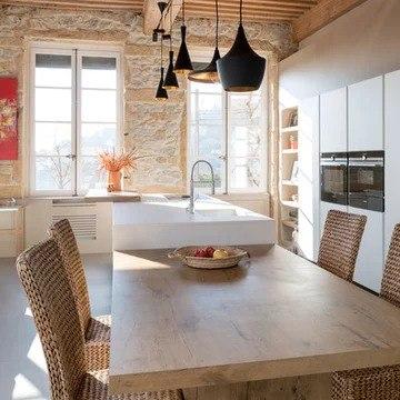 Cuisine moderne ancien bâtiment